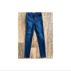 Levi’s jeans size 27. Never worn.